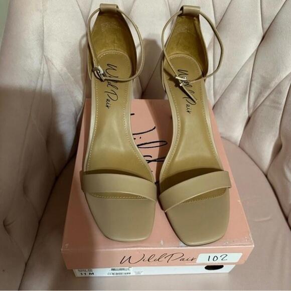 Wild Pair Nude heels - Picture 1 of 4